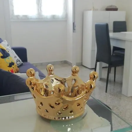 Holiday home The Queen In Love-ro
